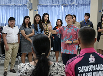 อาจารย์โรงเรียนสาธิตเข้าร่วมรับฟังการบรรยายพิเศษเรื่องการจัดการศึกษา
โดยวิทยากรรับเชิญจากสถานทูตสหรัฐอเมริกา
ประจำประเทศไทย