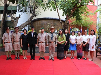A wreath was placed in front of King
Vajiravudh Memorial on Somdet Phra Maha
Thirarat Chao Day.