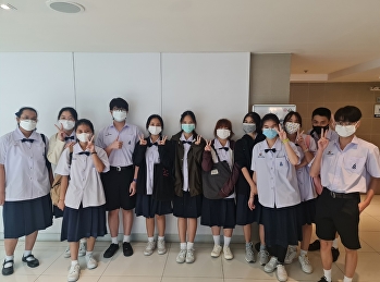 Preparatory students to study in the
Faculty of Medicine or faculties in the
Thai Institute of Medicine group to
study the work of officials Vajira
Hospital to practice professional
experience