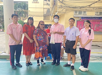 student committee representative Donate
money to make merit for the visually
impaired music group.