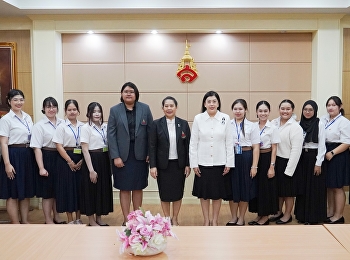 The Director summarized the activities
and delivered remarks to second-year
students from the Faculty of Education
during their teaching observation at the
Demonstration School.