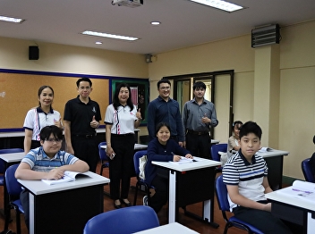 The school administrators paid a visit
to monitor instructional activities in
the EP during this summer program.