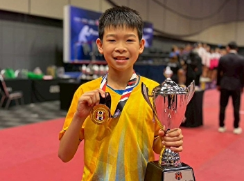 Master Atthanon Jamnongphak, a Grade 7
student,  on winning the Champion Award
in the Boys' Youth Team Category (Under
13 Years Old).
