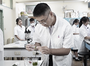 ส่องอนาคตคุณหมอ
พาดูคาบเรียนสุดตั้งใจของพี่ๆ ม.4 กสพท