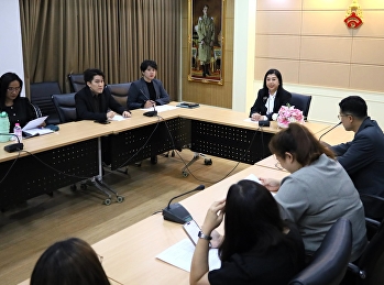ประชุมที่ปรึกษาระดับชั้นมัธยมศึกษาตอนปลาย